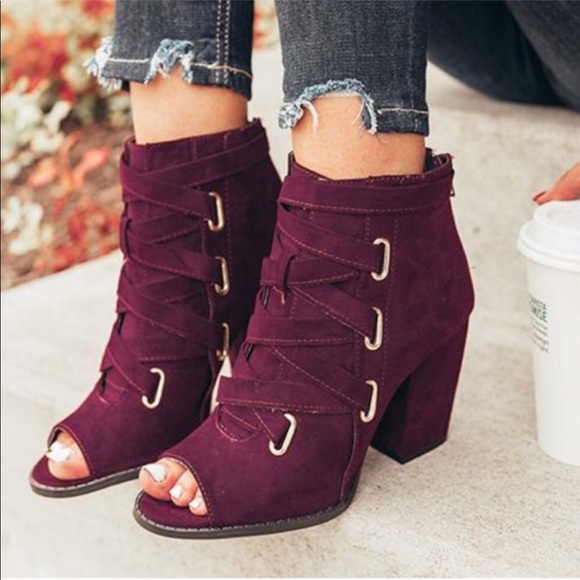 Shoes - 🚨 LAST ONE! 🚨Ankle Booties